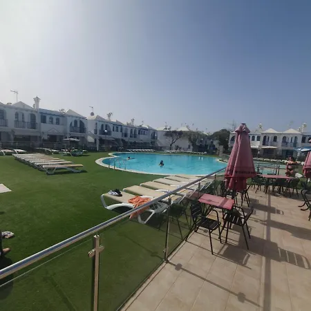 Apartment Playmar 269 *